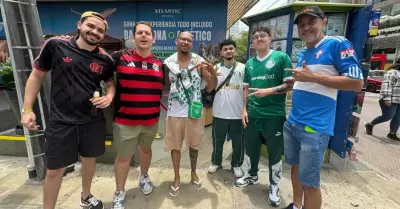 Hinchas brasileos empiezan a llevar al Per por final de Copa Libertadores.