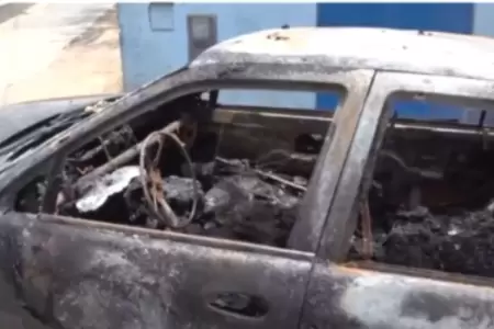 Queman vehculo en Independencia