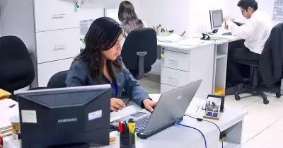 61 % de las mujeres en el Per prefiere el modelo hbrido de trabajo.