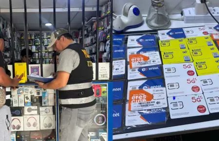 PNP incauta celulares y chips en VMT