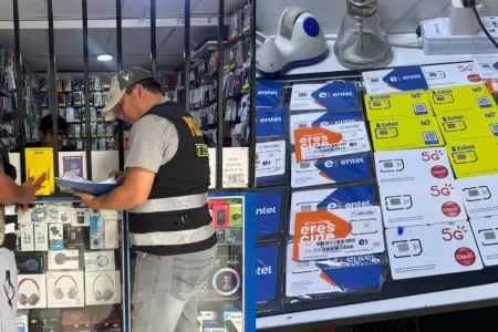 PNP incauta celulares y chips en VMT