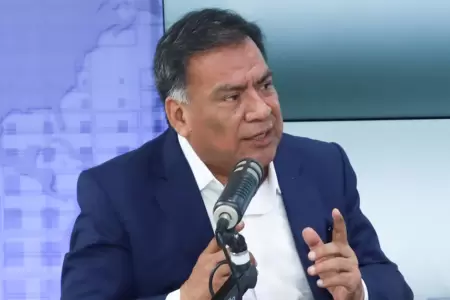 Javier Vel�squez Quesqu�n.