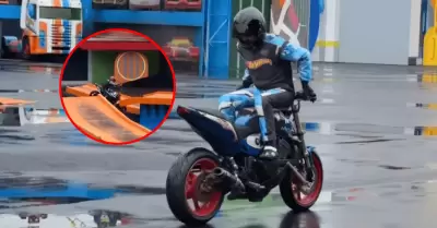 Motociclista acrobtico peirde la vida tras fallar salto durante show