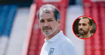 Franco Navarro se pronunci sobre la salida de Hernn Barcos.