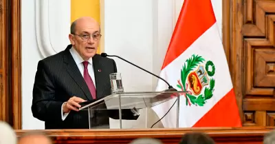 Canciller Hugo de Zela.
