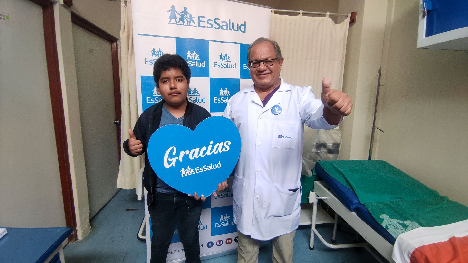 Niño de 14 años logra oír normalmente gracias a trabajo conjunto de médicos de EsSalud y EE.UU. - Exitosa Noticias