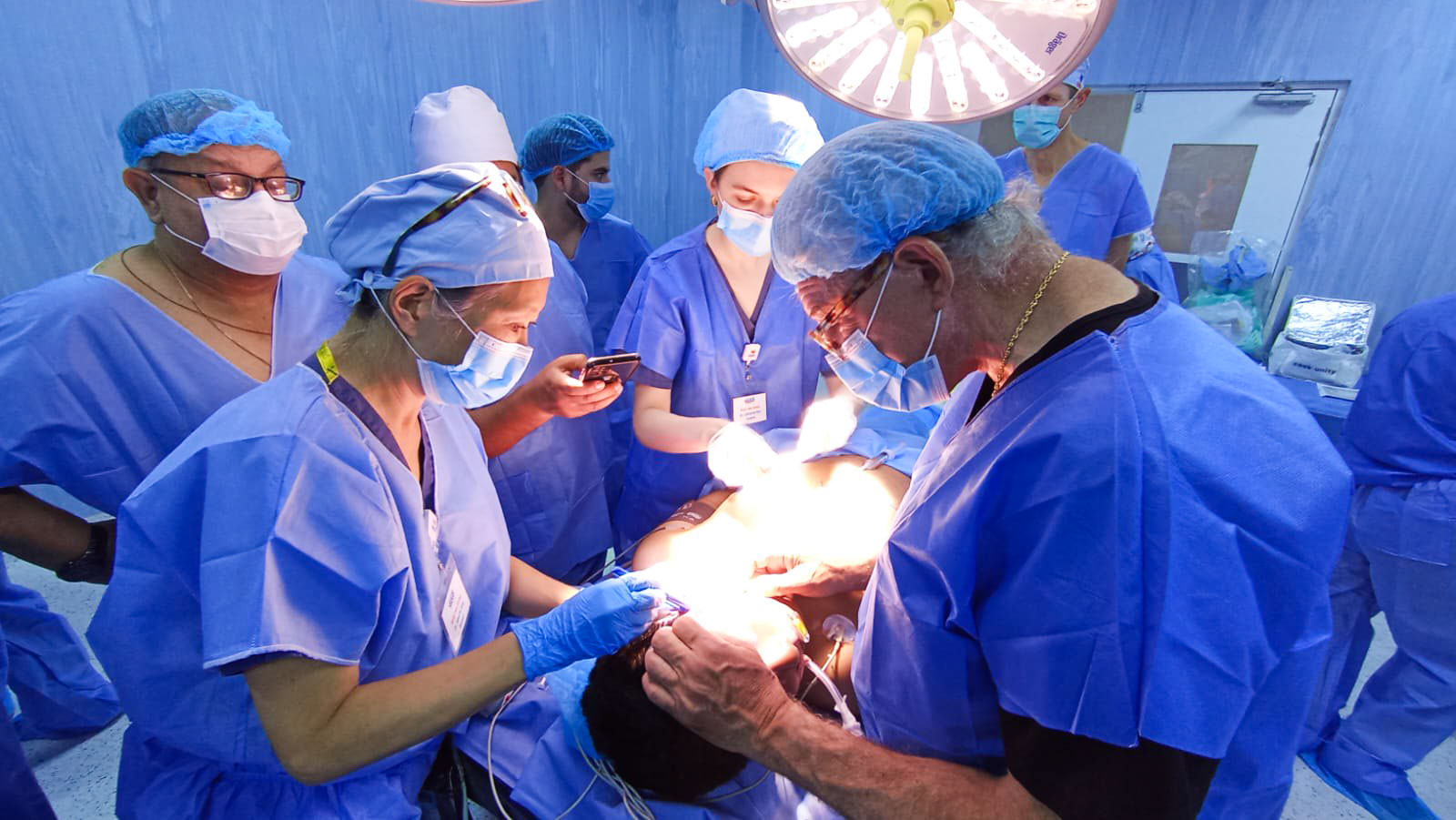 nino de 14 anos recupero la capacidad de oir gracias a cirugia de reconstruccion de oreja_03