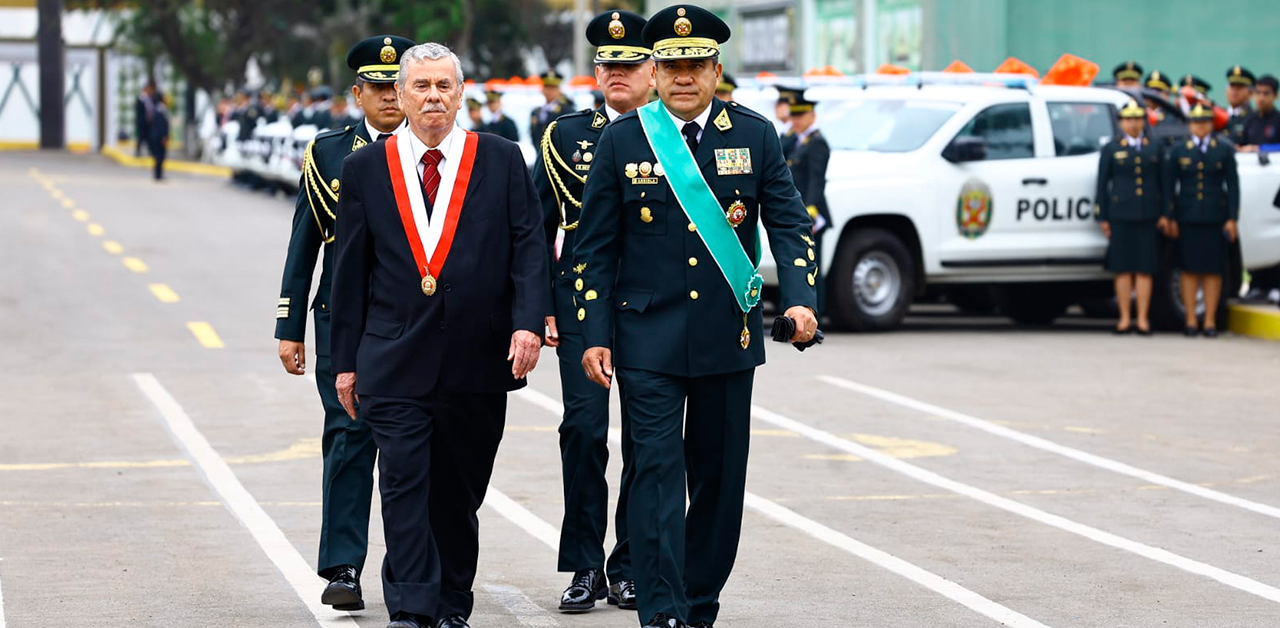 Fernando Rospigliosi propone que las FF. AA. y PNP no tengan responsabilidad penal si usan sus armas en protestas
