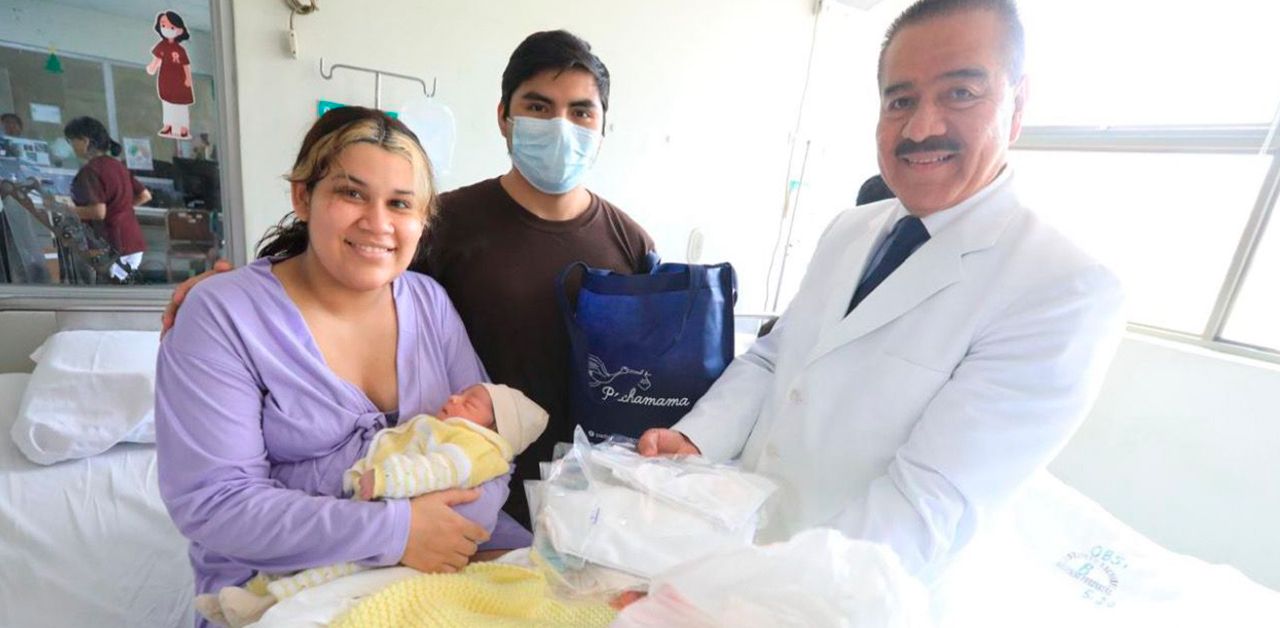 Venezolana y peruano se convierten en padres a pocos minutos de iniciar la Navidad