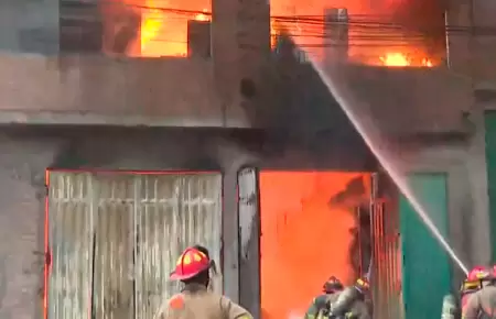 Incendio en Villa El Salvador.