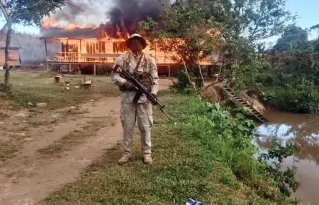 FF.AA. y PNP destruye mltiples laboratorios y embarcaciones del narcotrfico en