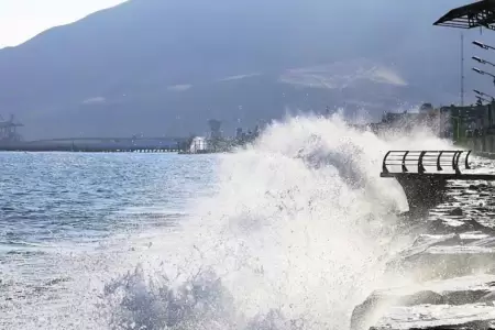 Se espera oleajes de fuerte intensidad en la costa hasta el 11 de diciembre.