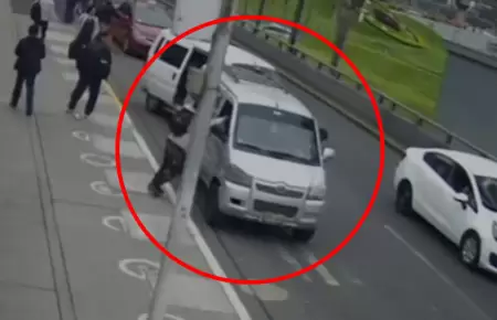 Colectivero es atacado a balazos en plena Javier Prado.