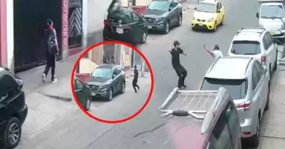 Escolar fue asaltada en SJM y vecino que intent ayudar casi es golpeado con una