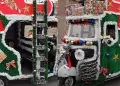 Mototaxi causa furor en las redes sociales con su decoracin en alusin a Navidad: "En Per nunca te aburres"