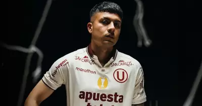 Universitario present su nueva camiseta para el 2026.