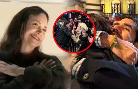 Machado arrib este mircoles a Oslo y salud a los presentes frente a su hotel.