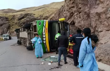 Volcadura de mnibus dej 7 fallecidos y ms de 30 heridos