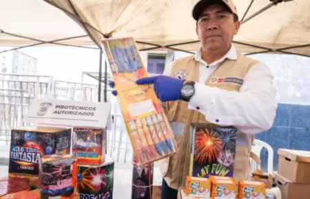 Vocero de Sucamec durante la feria en Brea.