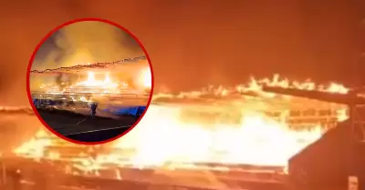 Estadio qued devastado tras incendio