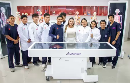 UCV inaugur un moderno laboratorio de Medicina