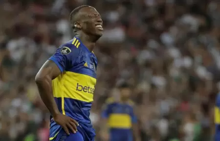 Luis Advncula dejara Boca Juniors en las prximas horas.