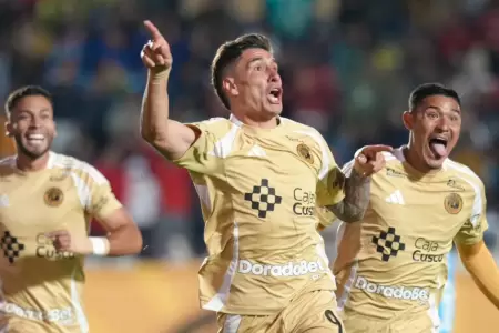 Facundo Callejo celebrando el tanto de la clasificaci�n de Cusco FC.