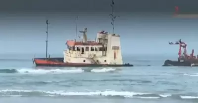 Dos adolescentes desaparecen tras ingresar a peligroso buque encallado en Ventan