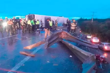 Nuevo Le�n: Accidente de cami�n dej� ocho fallecidos.