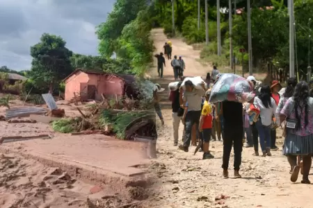 Lluvias de fuerte intensidad ponen en peligro a miles de peruanos.