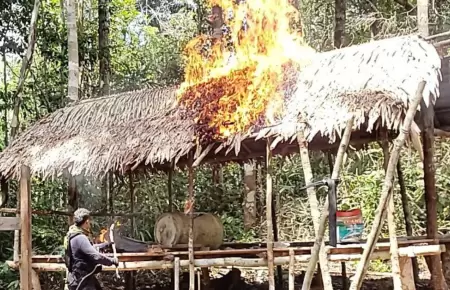 Destrucci�n de campamentos de miner�a ilegal en r�o Nanay