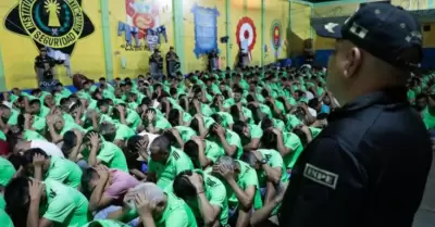Operativo policial al interior del penal de Pucallpa