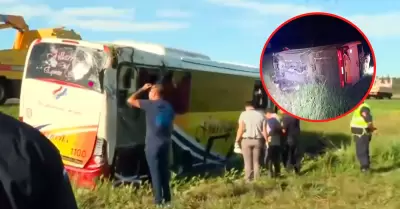Bus con estudiantes deja dos fallecidos en Coronel Oviedo.