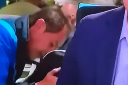 Intento de beso en noticiero se vuelve viral.