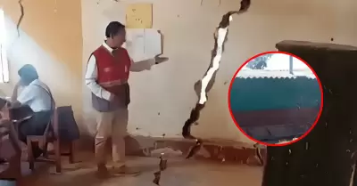 Escolares estudian en capilla de cementerio tras colapso de su colegio