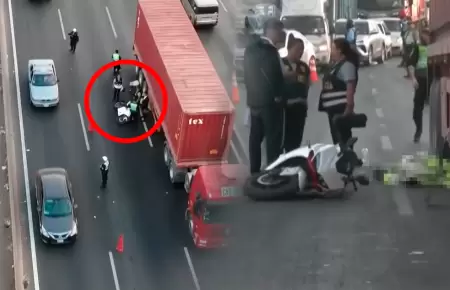 Joven habr�a tratado de adelantar al cami�n, terminando por quedar atrapado entr