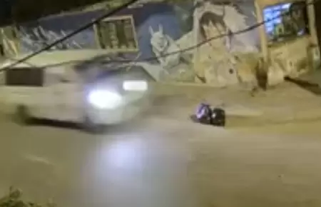 Hombre pierde la vida tras ser atropellado por minivan fuera de control.