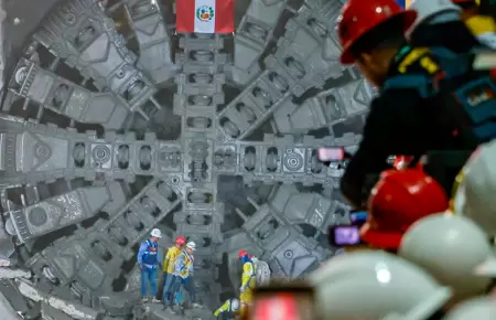 Tuneladora 'Delia' lleg� a la estaci�n San Marcos.