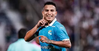 Mart�n T�vara se queda en Sporting Cristal por todo el 2026.