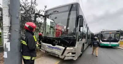 Chofer del Metropolitano perdi� la vida en plena jornada laboral.
