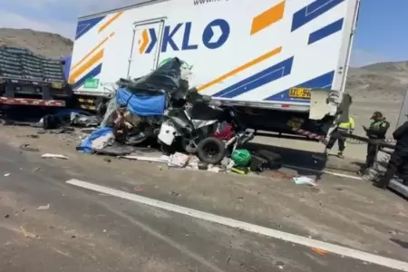 Qu�ntuple accidente vehicular en Casma provoca la muerte de una familia entera.