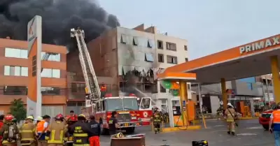Incendio de grandes proporciones se registra en el R�mac.