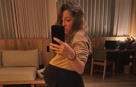 Natalia Lafourcade anuncia el nacimiento de su primer hijo