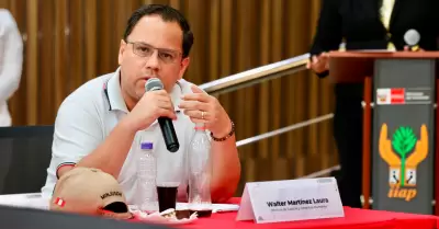 Walter Mart�nez Laura.