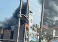 Incendio en SJL: Siniestro consume azotea en edificio de cinco pisos en la Av. Central