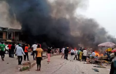 Detonaci�n de bomba contra caravana dej� al menos siete muertos.