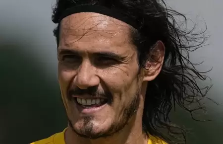 Cavani sigue recordando el gol fallado frente a Alianza