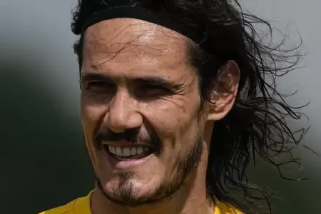 Cavani sigue recordando el gol fallado frente a Alianza