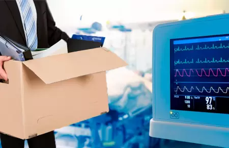 Despedido por no avisar a tiempo que estaba en UCI.