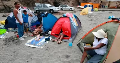 Municipalidades disponen la prohibici�n de campamentos en sus playas.